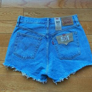 NWT 501 LEVI HIGH-RISE SHORTS